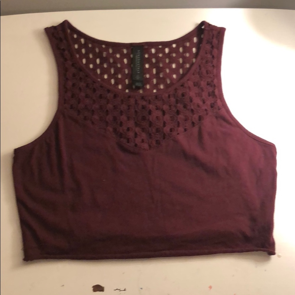 maroon crop top